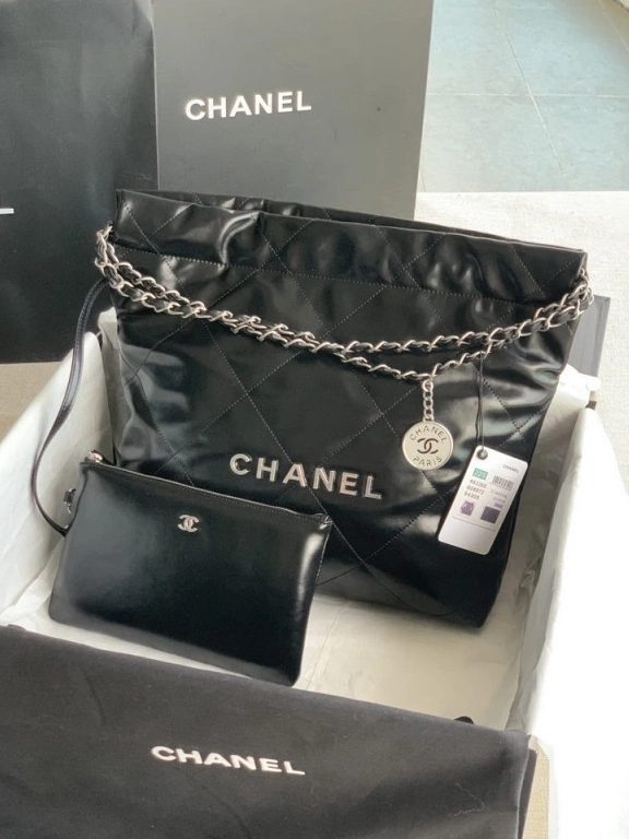 First Bag Ru HANDBAG 22 CHANEL SMALL 0822